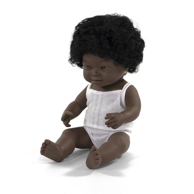 Muñeca africana con Síndrome de Down 38 cm