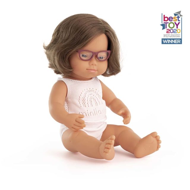 Muñeca caucásica Sínd. Down gafas 38 cm (ropa int)