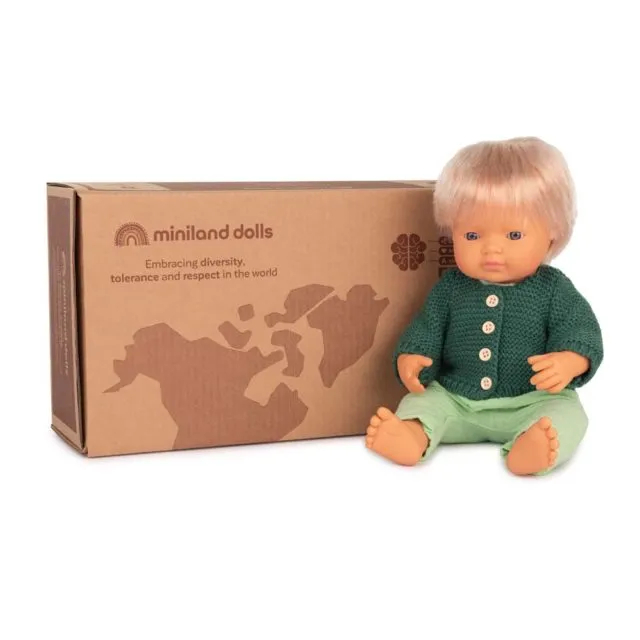 Muñeco caucásico 38 cm y set ropa forest